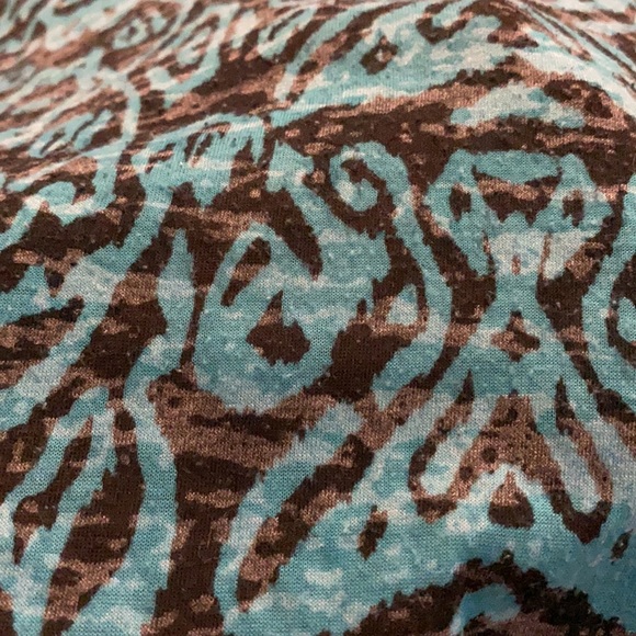 Markka Balance Collection Razorback Tank - Picture 2 of 3